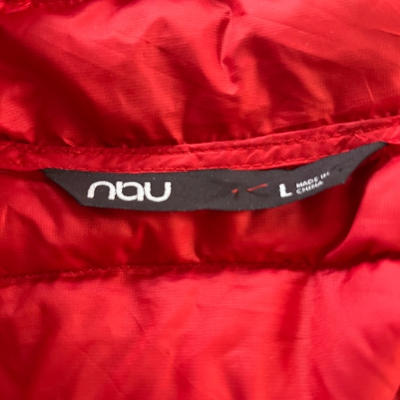 Nau Women’s Large Down Jacket in Orange - Picture 9 of 9